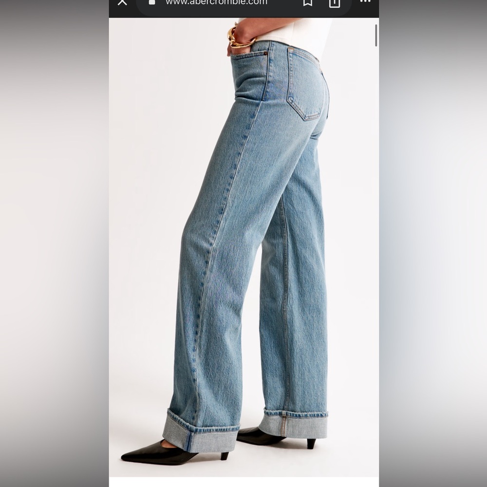 Abercrombie Curve Love Jeans - Picture 2 of 6